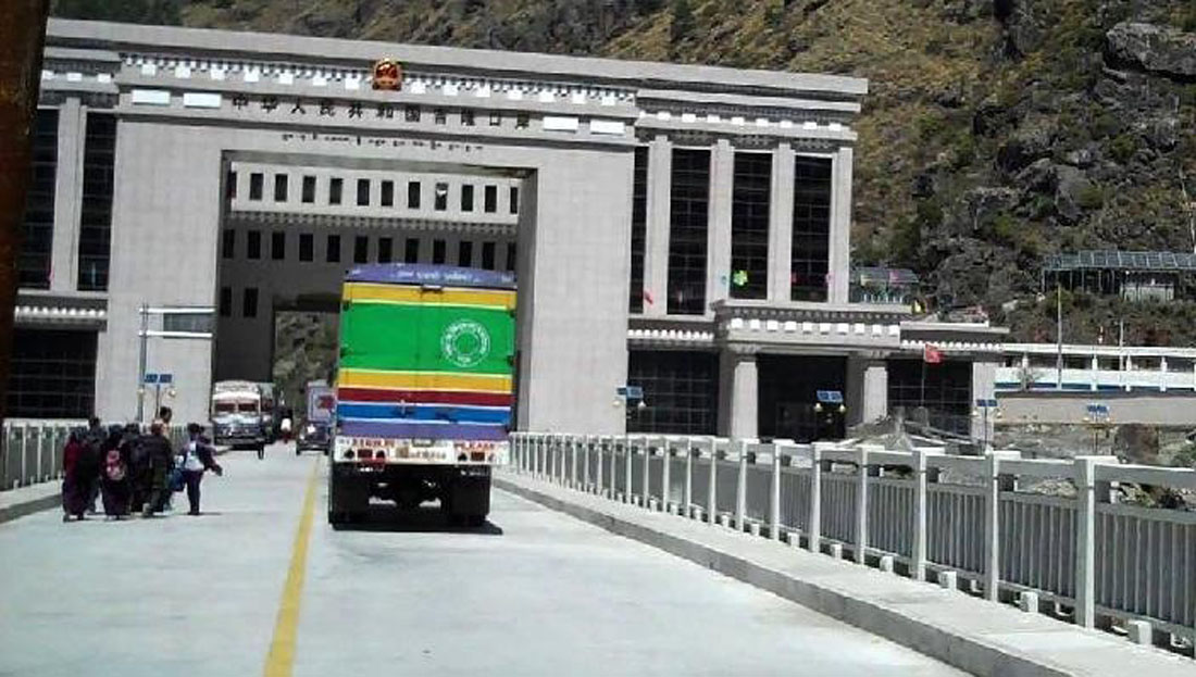 चिनियाँ नाकामा अर्बौका सामान अड्किए